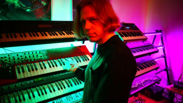 Johan Agebjörn kündigt neues Album an und veröffentlicht die Single „Substitute For Love“ zusammen mit Ellen Andrea Wang